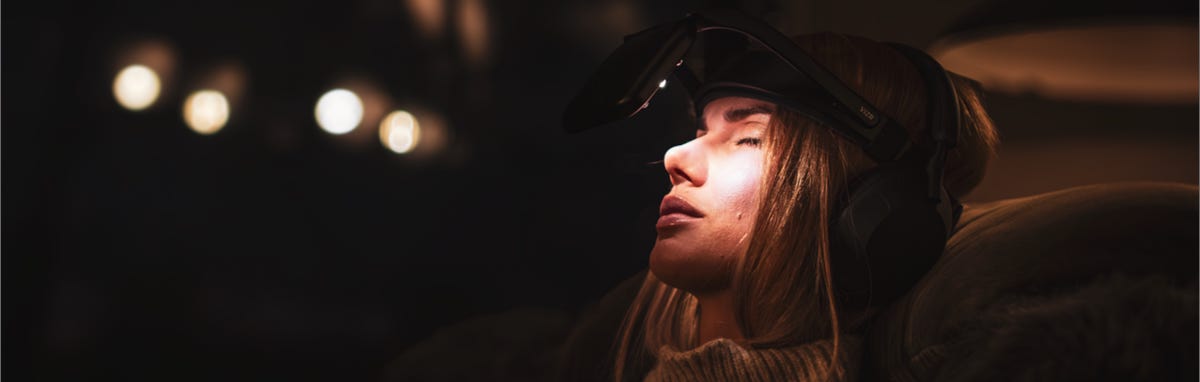 NeuroVIZR is used with closed eyes; it may be a supportive device in office relaxation rooms.